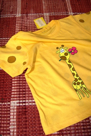 [t-shirt+girafa+3-5-07+(2).jpg]