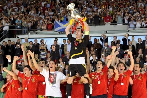 [spanyol+juara+EURO2008.jpg]