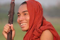 [myanmar-monks01mini.jpg]