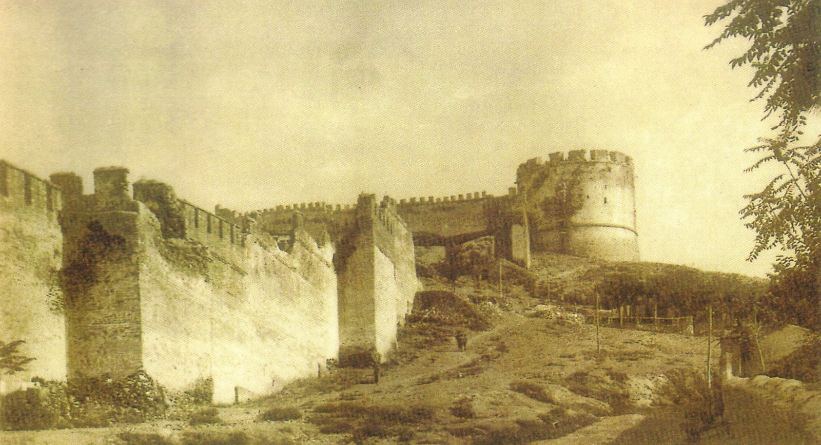 [εξωτερικά+τείχη+Θεσσαλονίκης+1930.jpg]