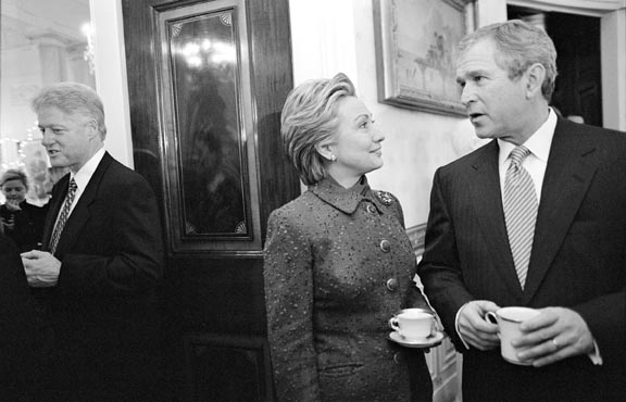 [Clintons_with_Bush_JuniorL.jpg]