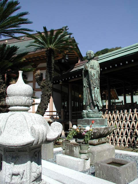 Statue of Zendo Daishi at Komyo-Ji, Kamakura