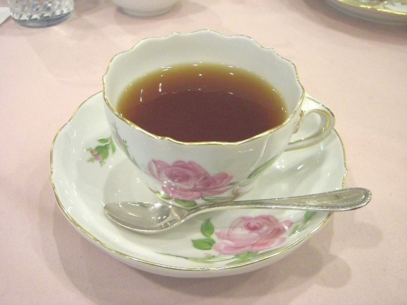 [800px-Meissen-teacup_pinkrose01.jpg]