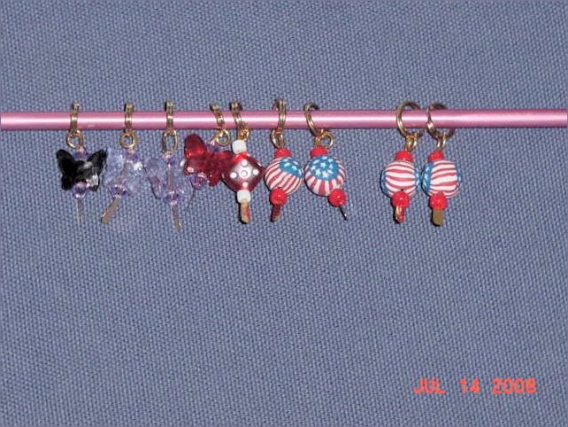 [gift+package+3+stitch+markers.JPG]