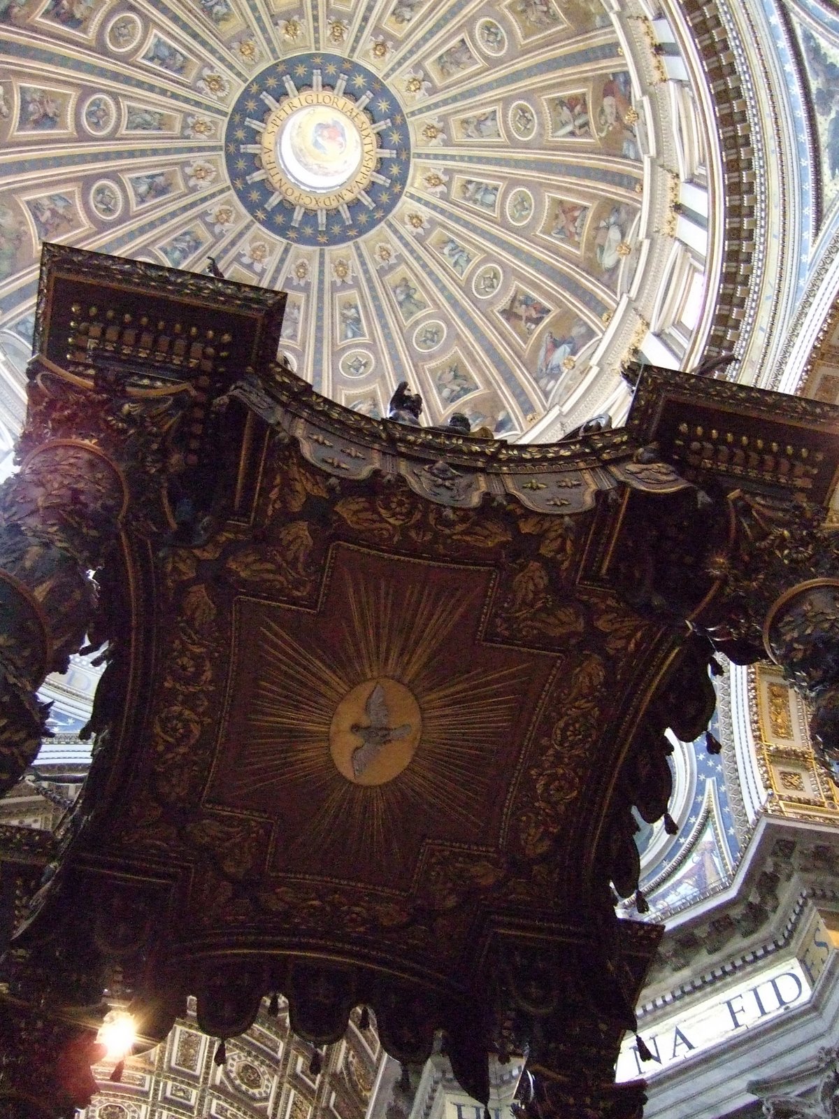 [St+Peter--Dome+above+tomb.JPG]