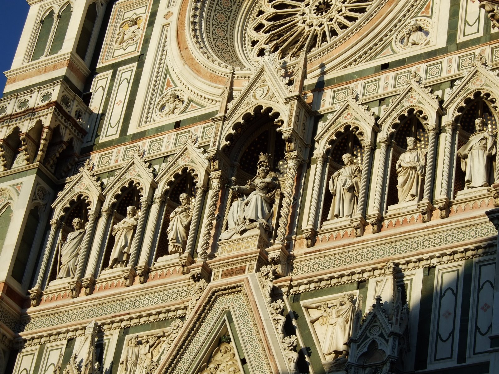 [Florence--Duomo+close+up+statues.JPG]