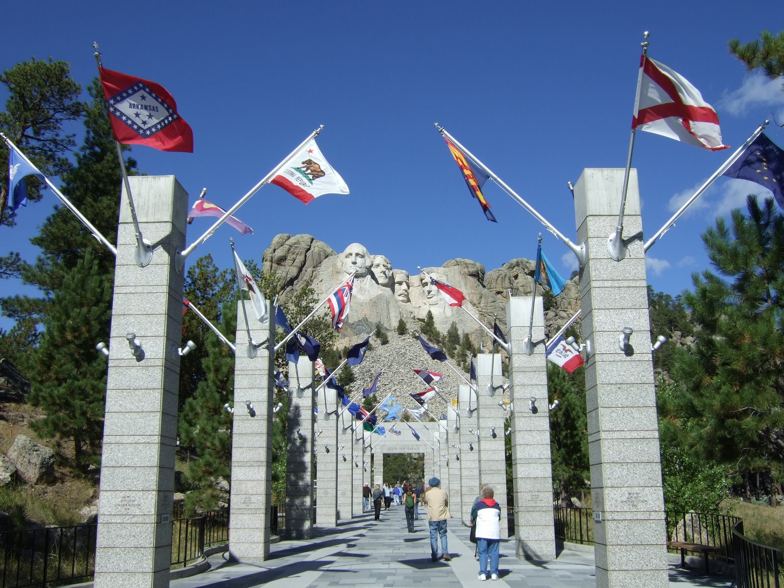 [Day+Two:Rushmore--Gallery+of+state+flags+-+1.jpg]