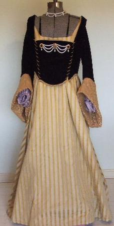 [Tudor+Dress+cropped.JPG]