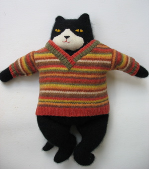 [cat+sweater+feltie+blog.jpg]