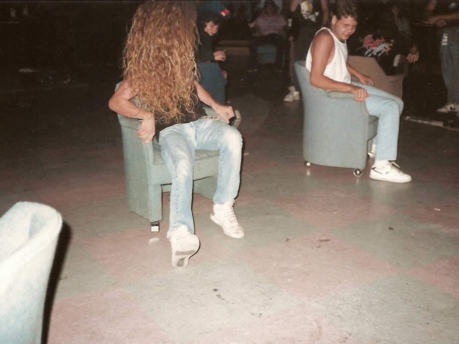 [1988-houston-chair+mosh-2.jpg]