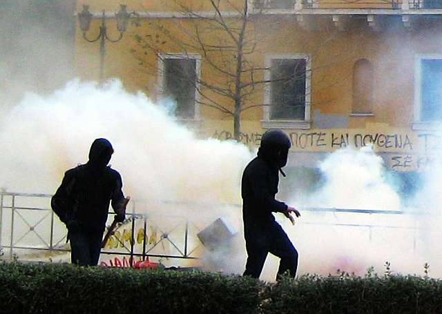 [2-2-2008_greece_anarchists_cancel_fascists_demo__026_.jpg]