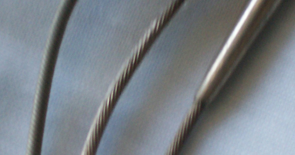 [detail+of+metal+cable+cord.jpg]