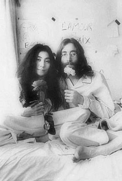 [John+e+Yoko.jpg]