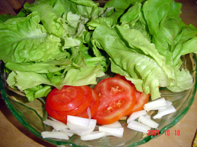 [Salada+alface+tomate+cebola.jpg]