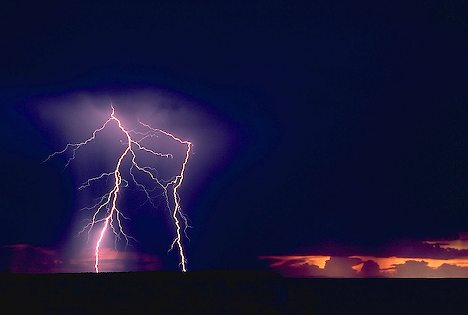 [lightning-over-desert_1061.jpg]