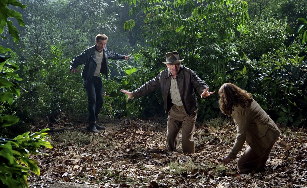 [indiana_jones_and_the_kingdom_of_the_crystal_skull_movie_image_harrison_ford__5_l.jpg]