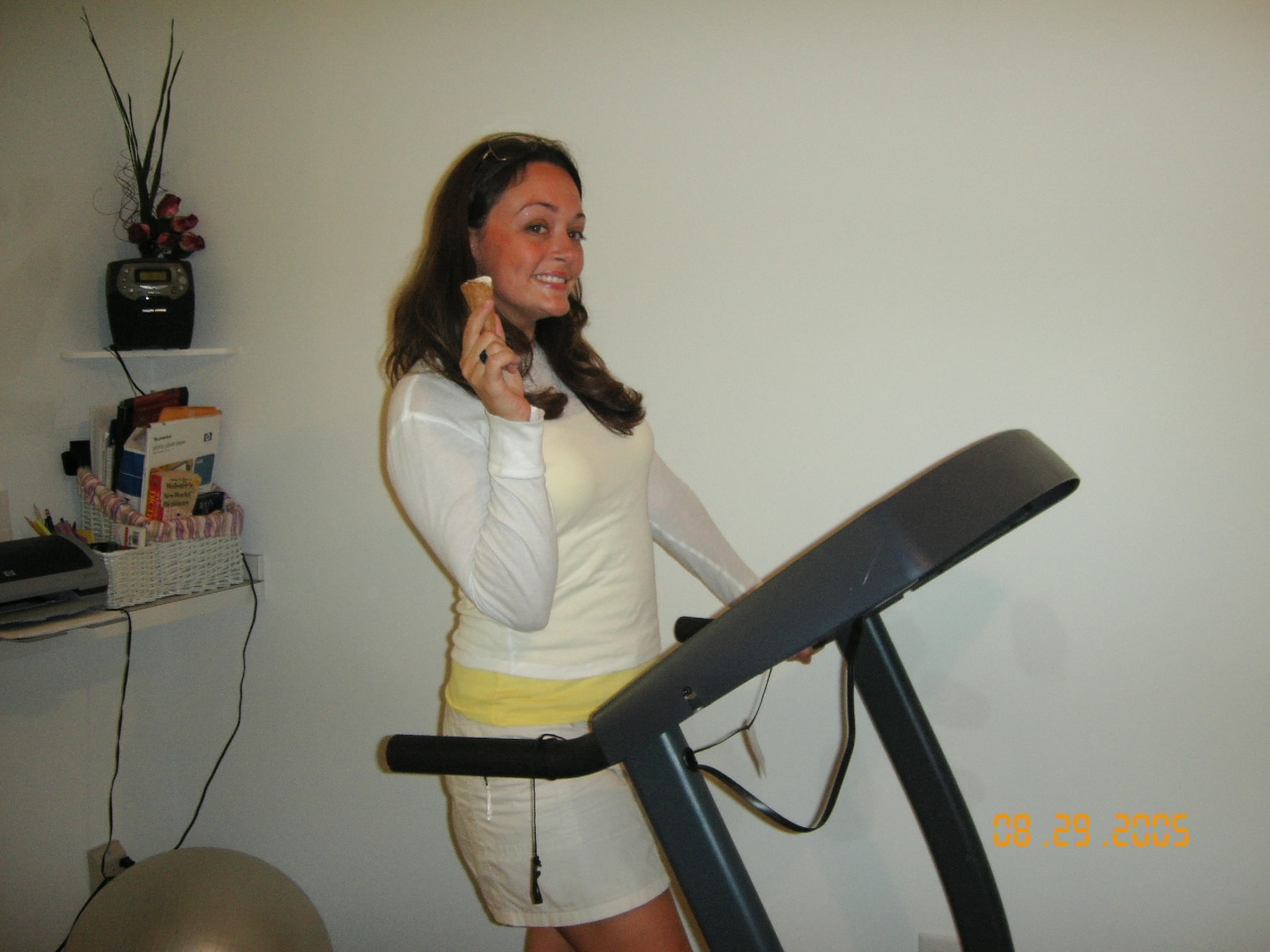 [me+on+treadmill.JPG]