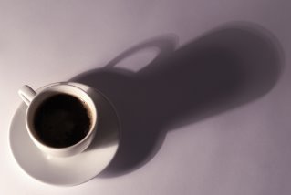 [Coffee+cup+with+shadow+-+319w.bmp]