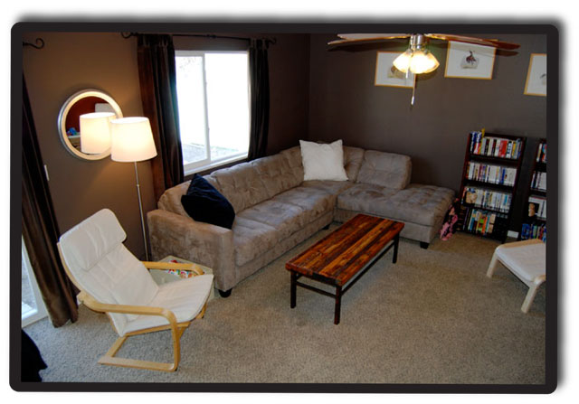 [livingroom2-copy.jpg]
