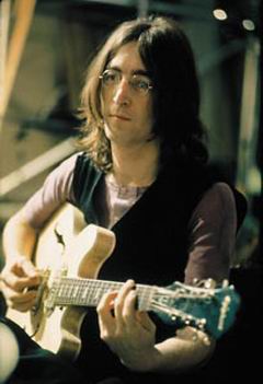 [John+Lennon+01.jpg]