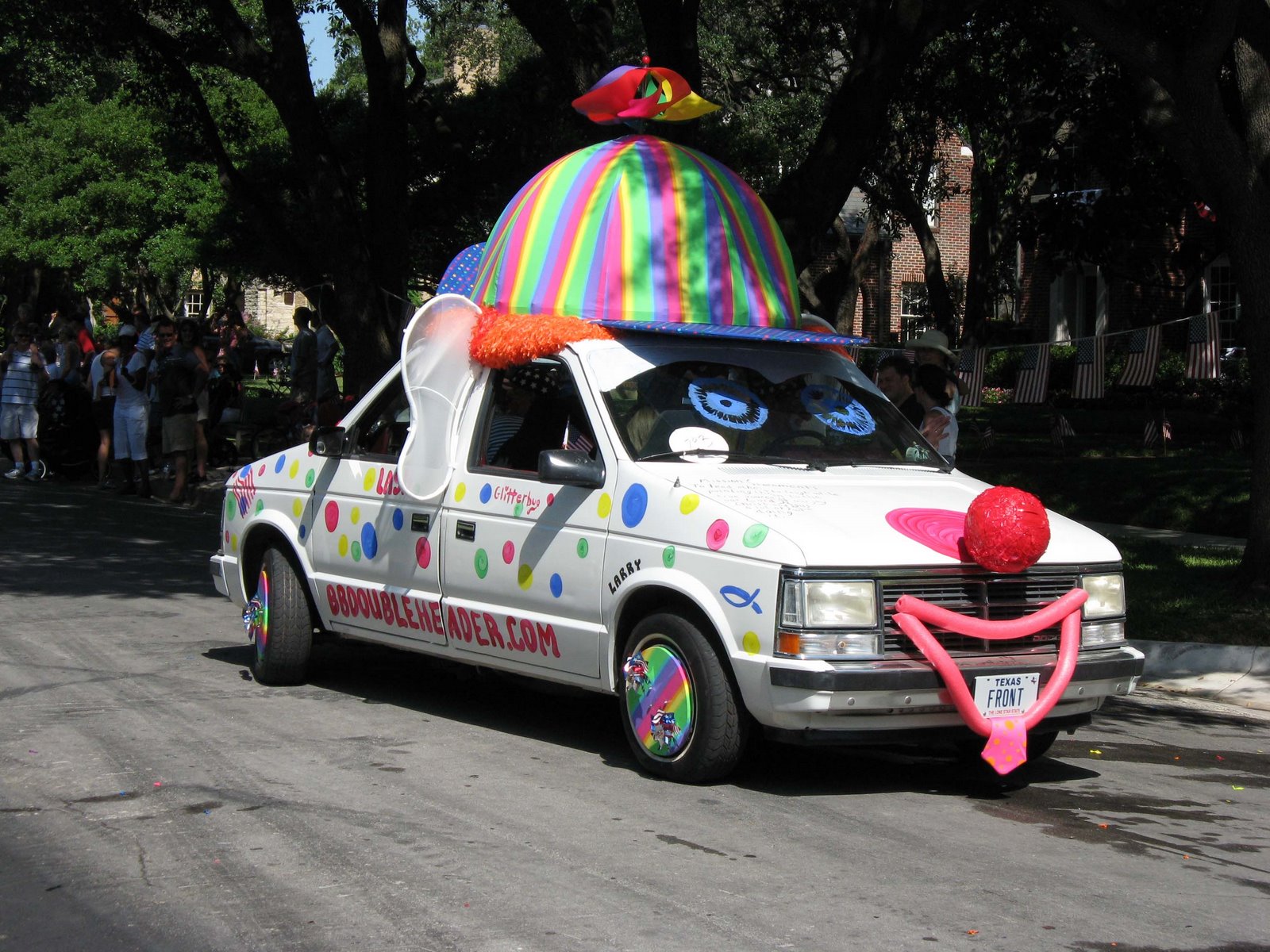 clown car pictures