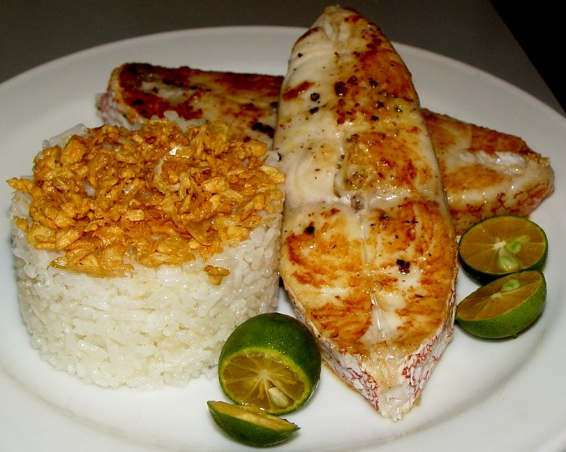 [grilled+fish+with+garlic+fried+rice+2.jpg]