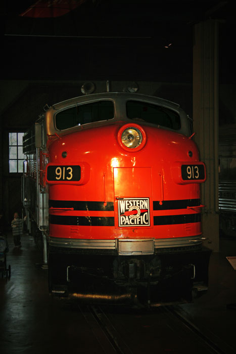 [2008-02-02-076-Red-Train.jpg]