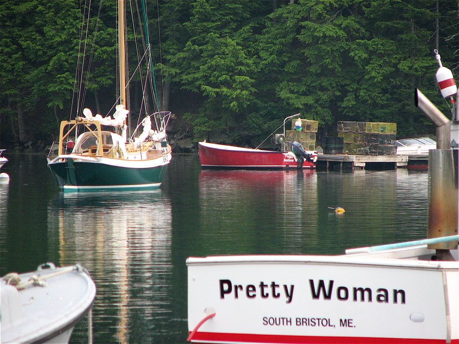 [pretty+woman+boat.JPG]