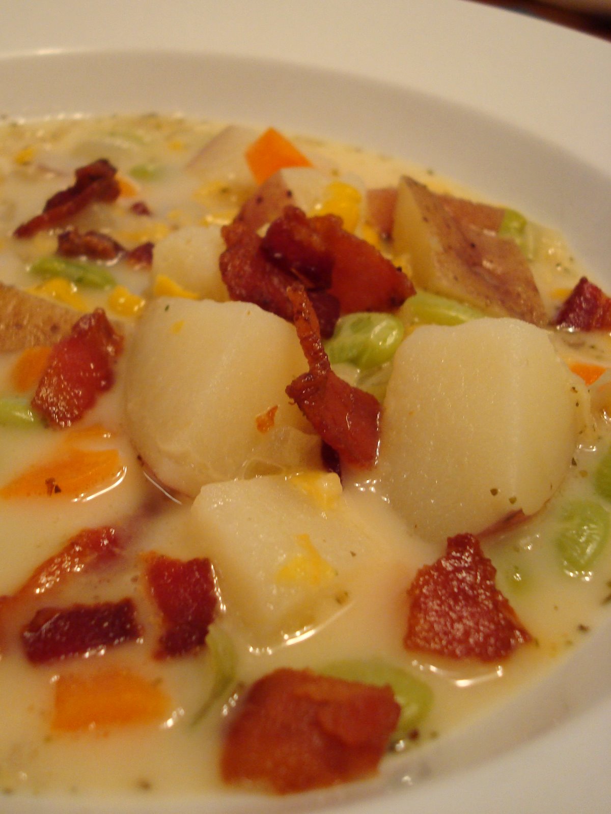[blog+creamy+veg+soup+close.jpg]