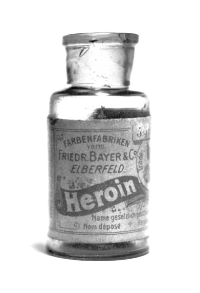 [409px-Bayer_Heroin_bottle.jpg]