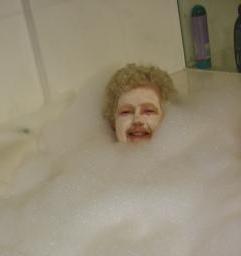 [mum+in+bath.JPG]