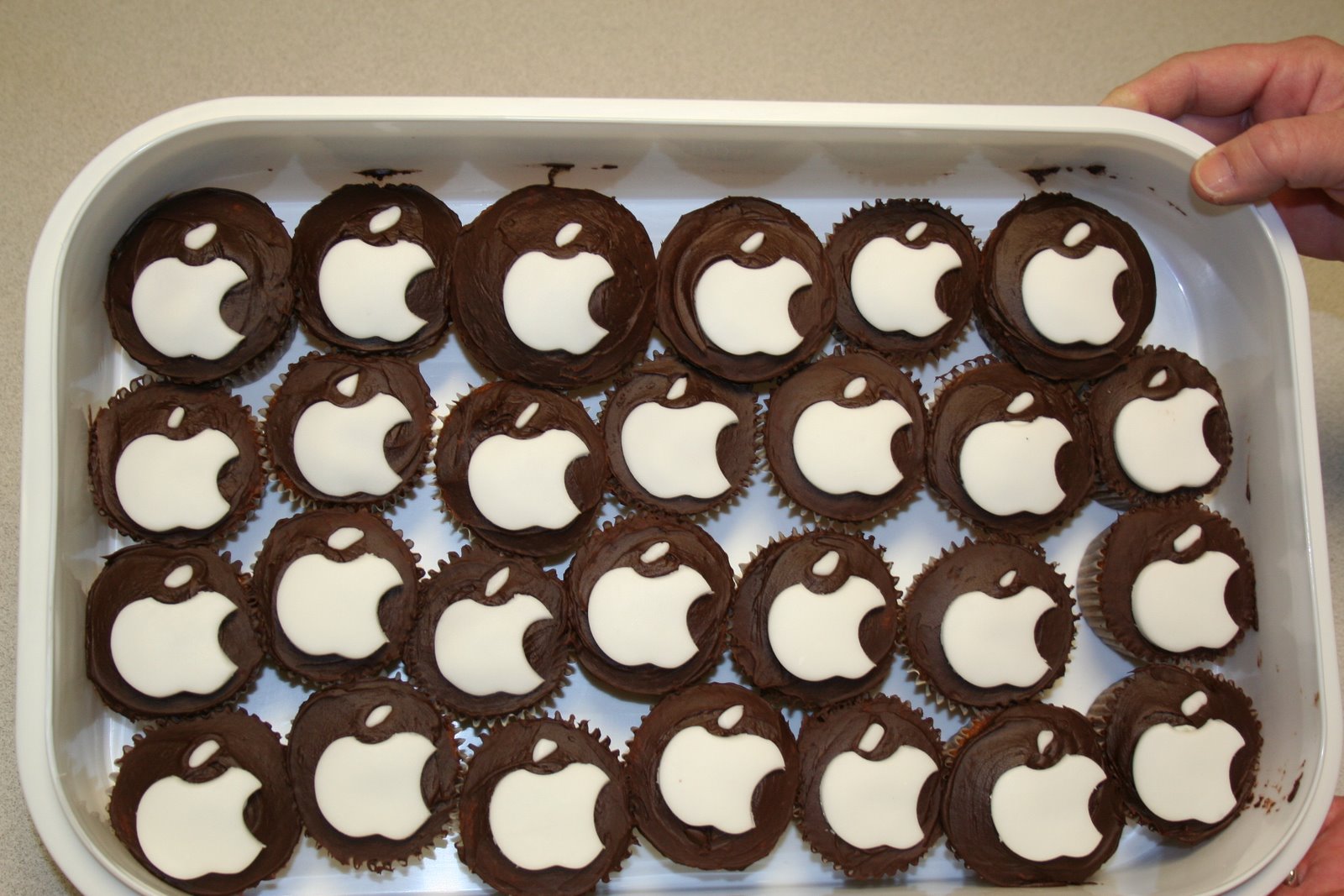 [apple+cupcakes+001.jpg]