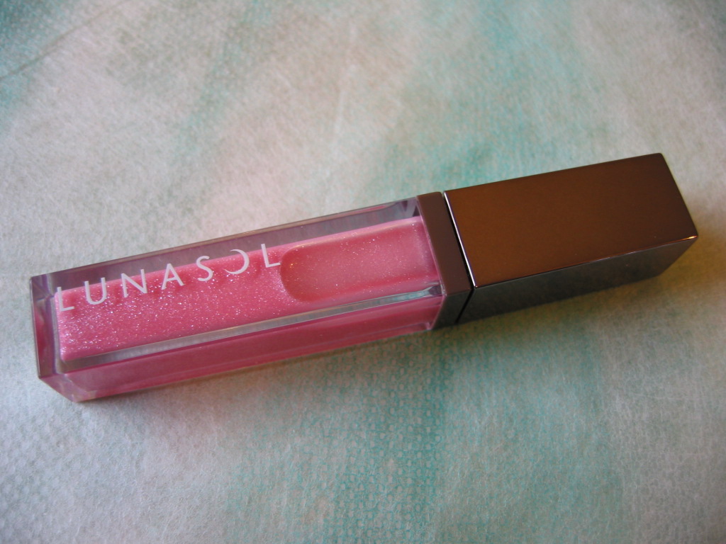 [Lunasol+Full+Glamor+Gloss+04+Bright++Pink+1.JPG]