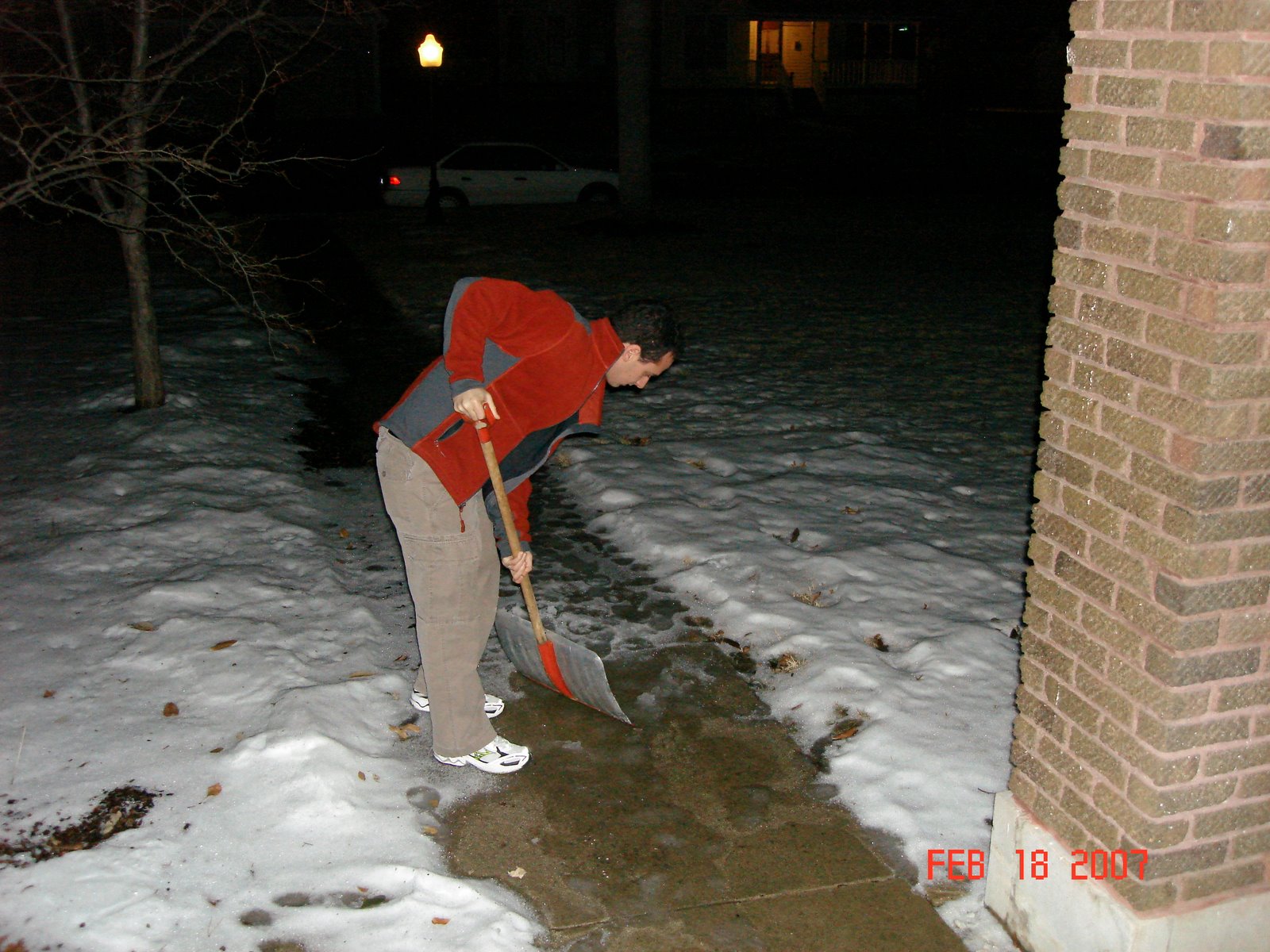 [Shannon+shovels+snow.JPG]