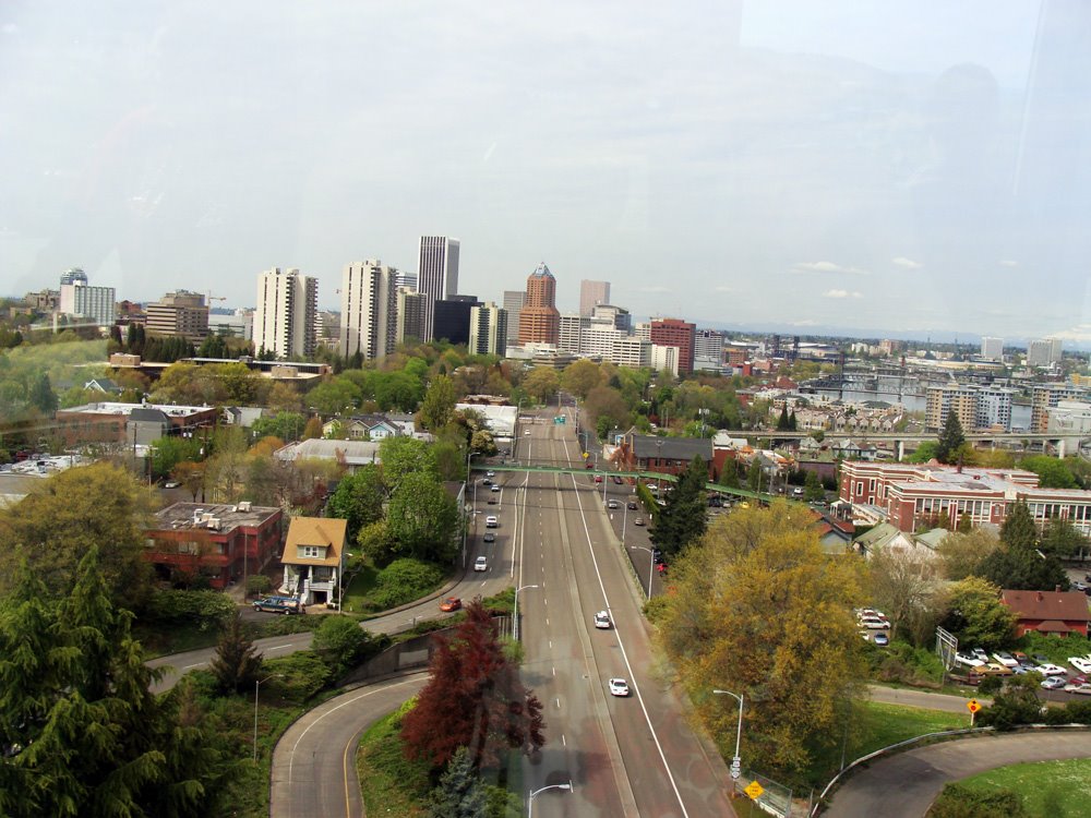 [View+of+downtown+Portland+from+tram.jpg]