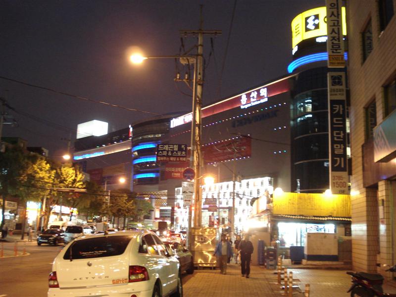 [Yongsan+Station+07+(Medium).JPG]