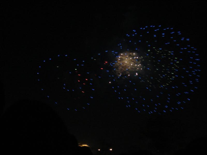 [Seoul+Fireworks+13+(Medium).JPG]
