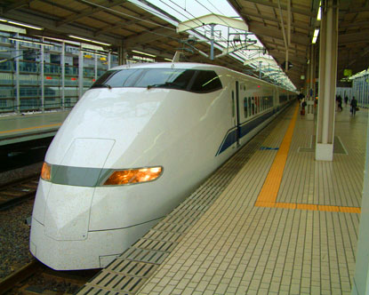 [japan-train.jpg]