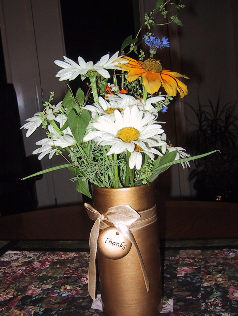 [vase+with+wildflowers.jpg]