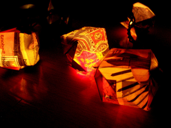 [recycled_origami_lights_large.jpg]