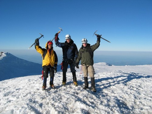[4+04+07+Mt+Rainier+summit.JPG]