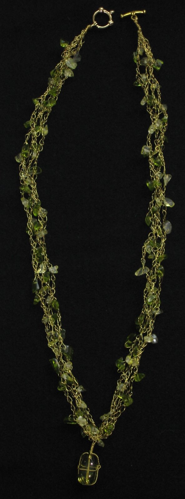 [Necklace+-+crochet+2+tone+green.jpg]