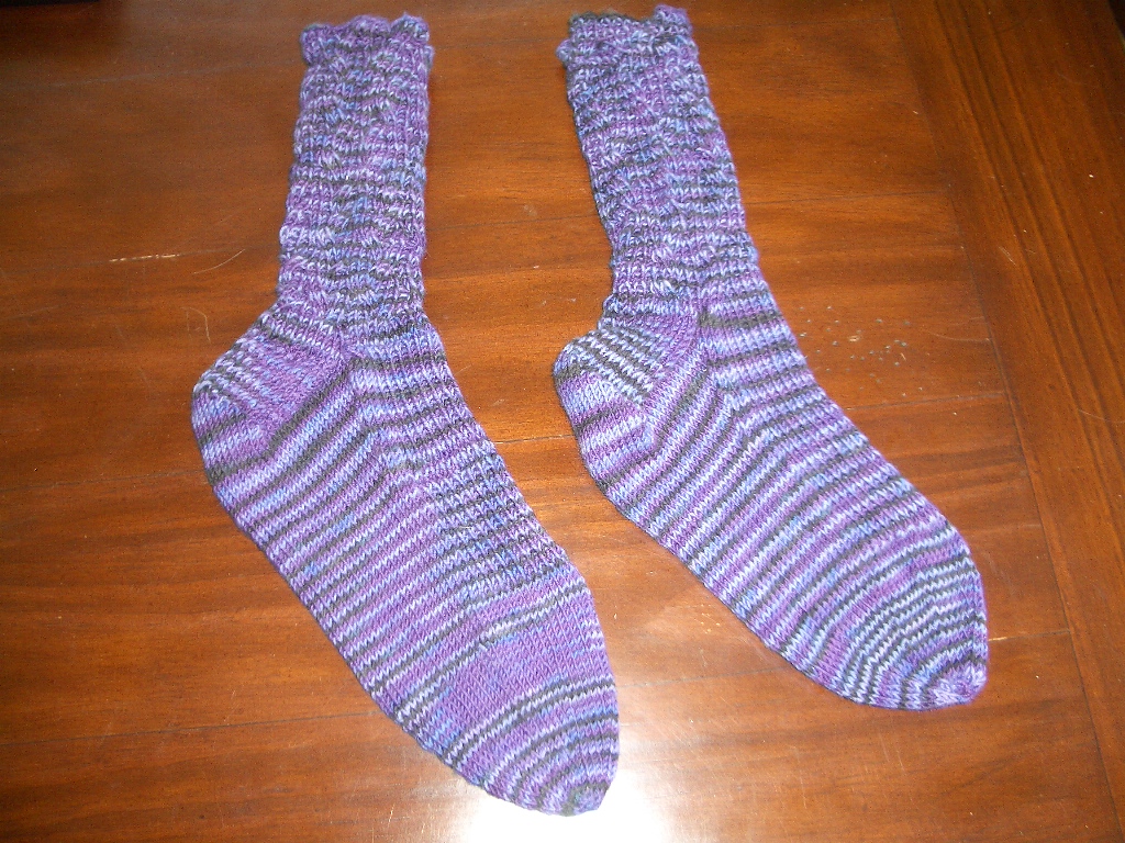 [Mom's+Socks+003.jpg]