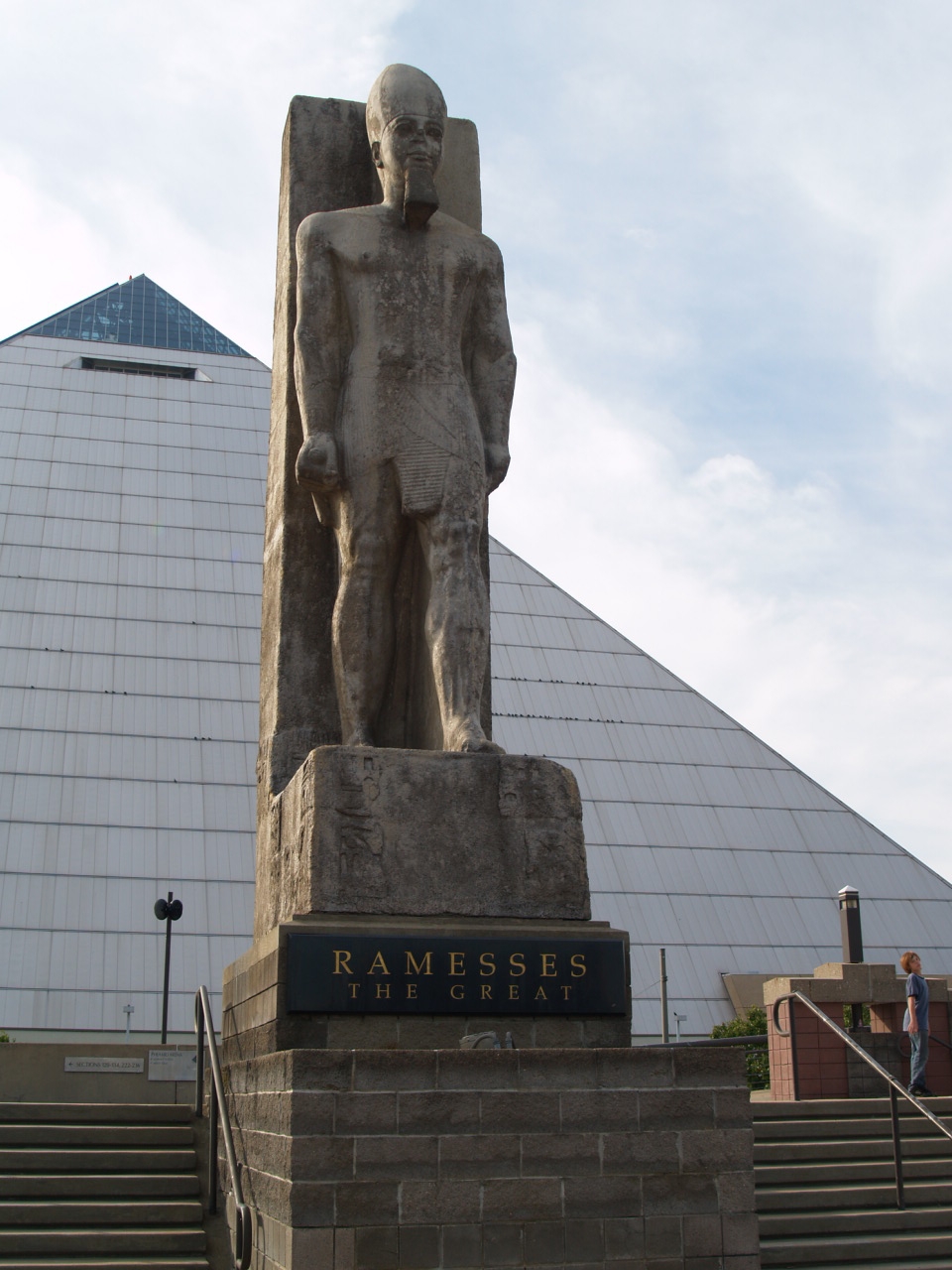 [Ramesses+and+the+Pyramid.JPG]