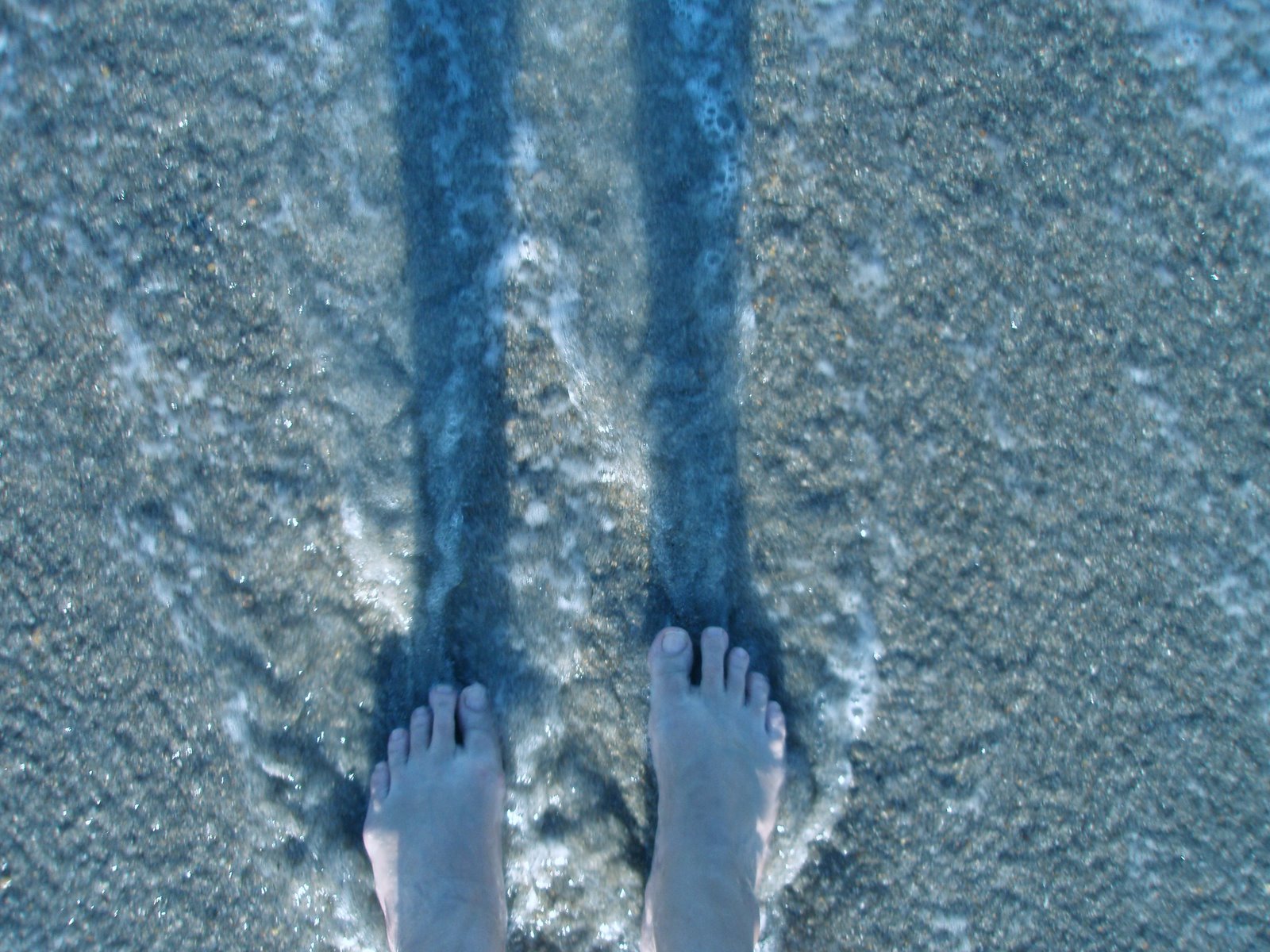 [ocean+feet.JPG]