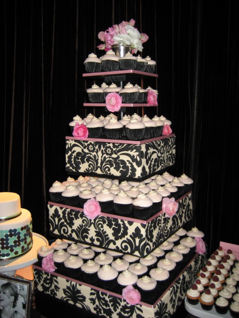 [wedding_cupcakes]