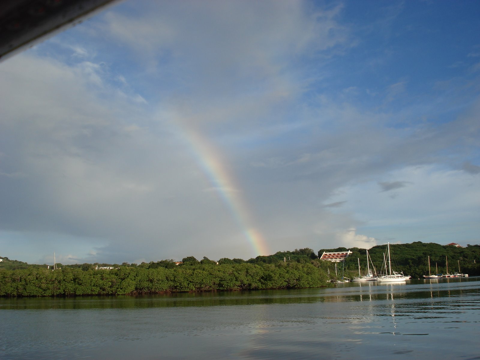 [rainbow+over+Lupeorn+Harbour.JPG]