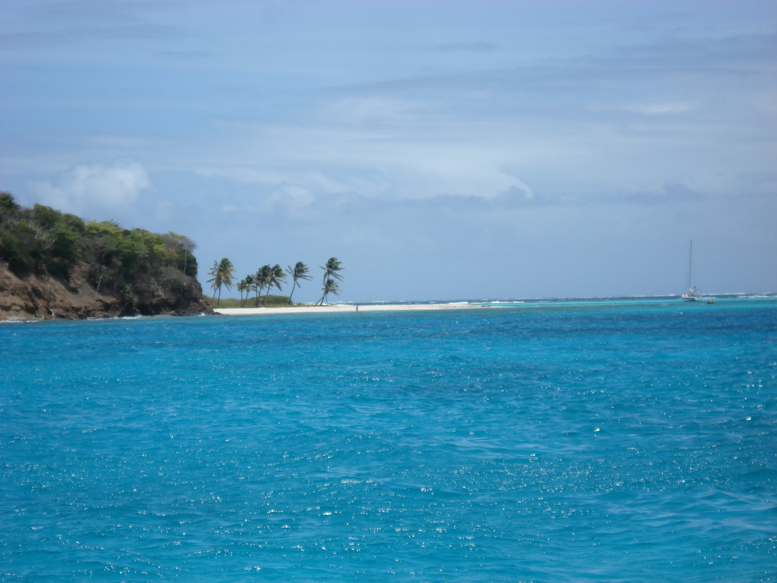 [Perfect+tropical+beach,+Baradal+Tabago+Cays.JPG]