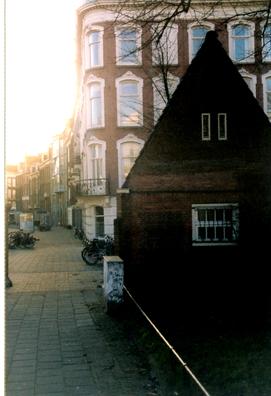 [amsterdam_sidewalk.jpg]