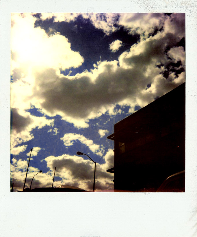 [Clouds_01.jpg]